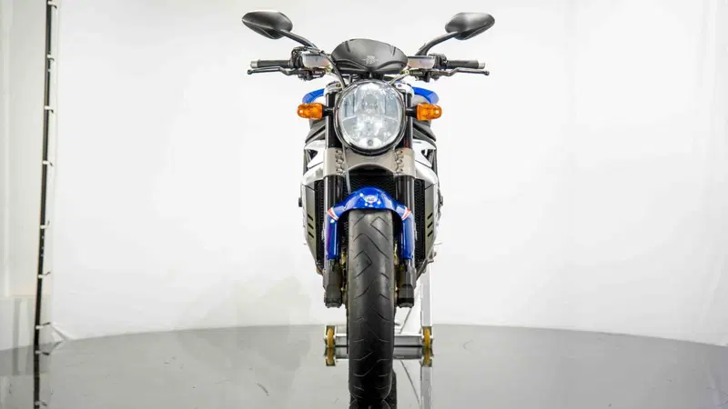 MV Agusta Brutale 910 R (2006 - 11) (4)