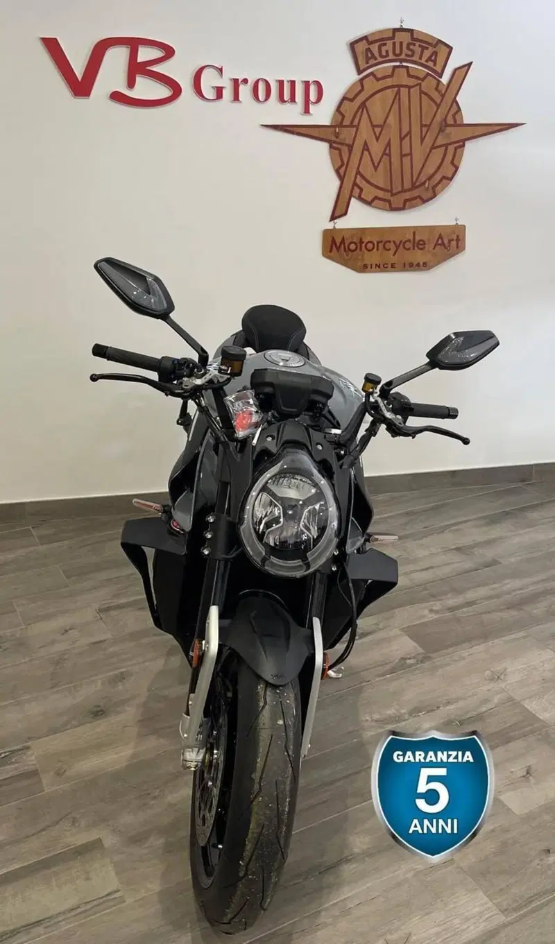 MV Agusta Brutale 1000 RS (2022 - 26) (2)