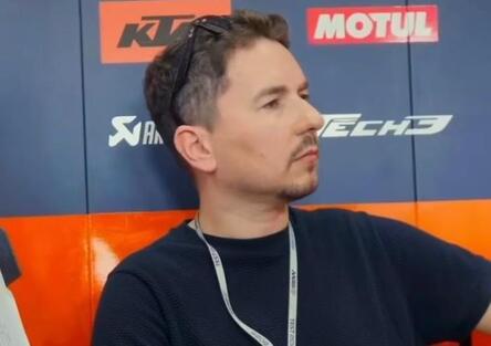 Lorenzo: “Ho scoperto una mia vocazione”. Sul mercato: “Quartararo in Honda come Hamilton in Mercedes. Acosta-Marquez? Dream team”