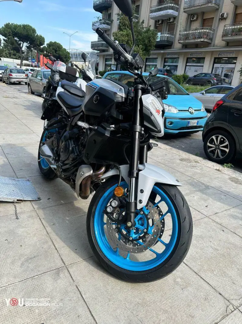Yamaha MT-07 Y-AMT (2025 - 26) (5)