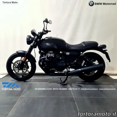 Moto Guzzi V7 Stone (2021 - 24) usata