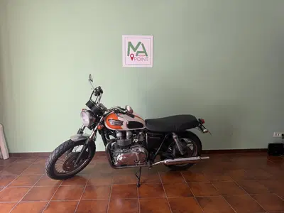 Triumph Bonneville T100 (2001 - 07) usata