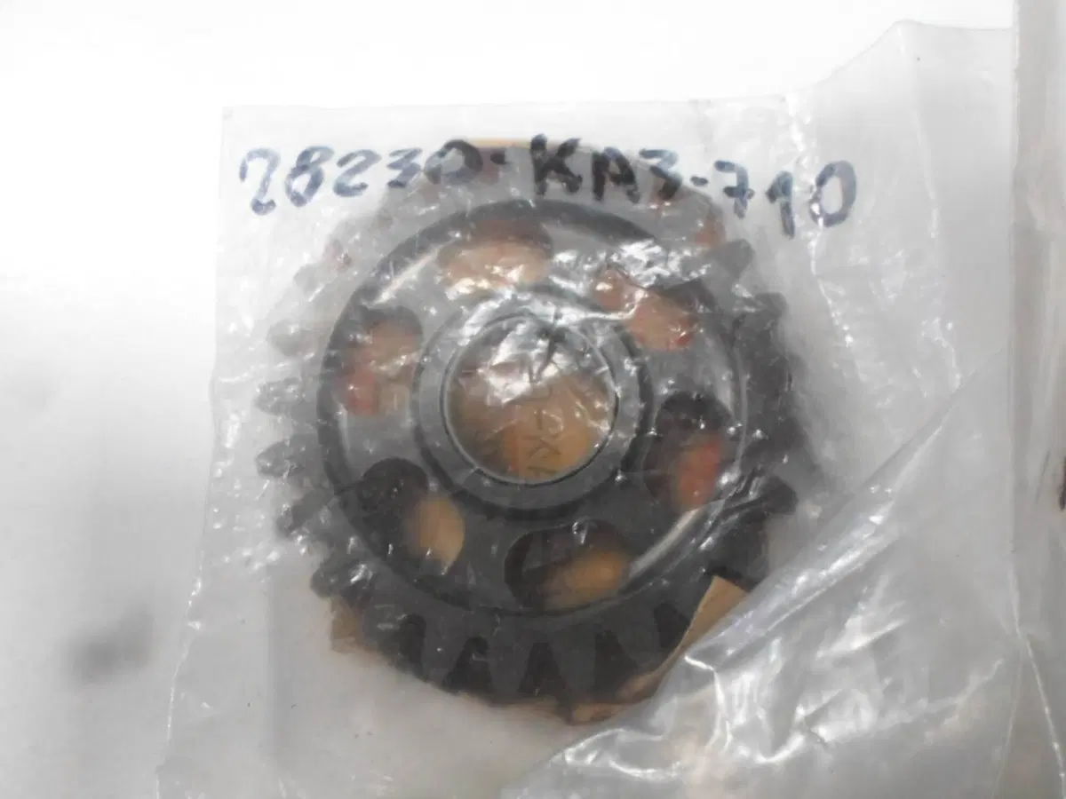 28230KA3710 INGRANAGGIO RINVIO AVVI. HONDA CR 125