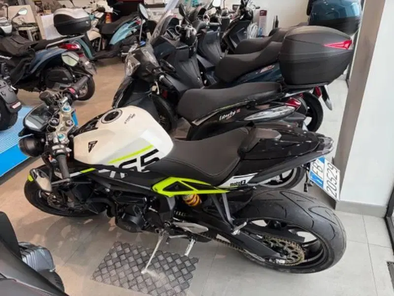 Triumph Street Triple 765 Moto2 Edition (2023 - 24) (7)