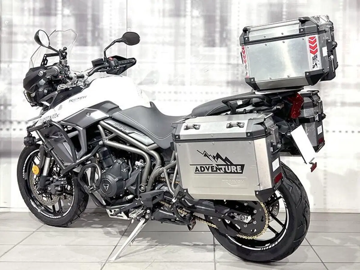 Triumph Tiger 800 XRx (2015 - 17) (2)