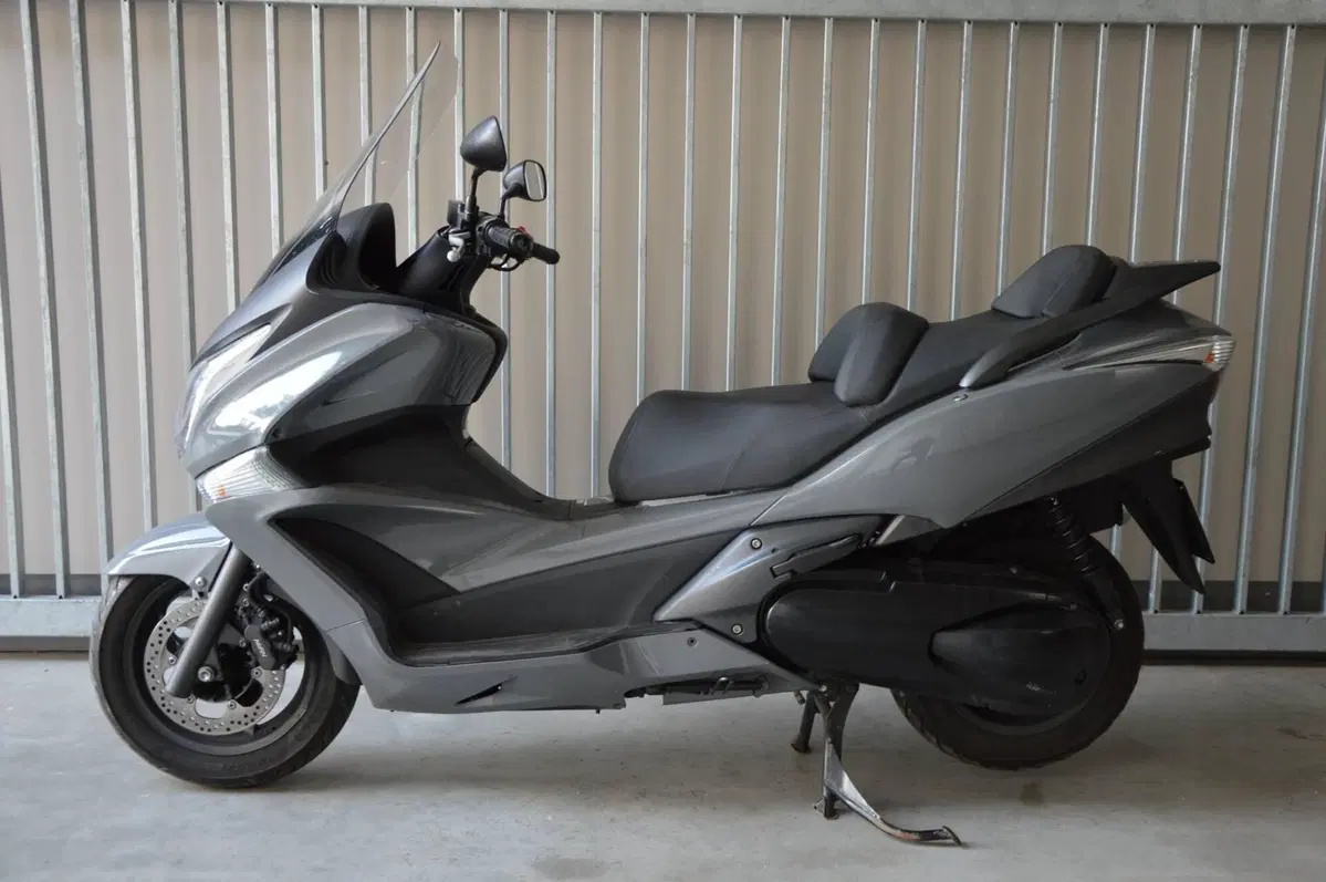 Honda Silver Wing 400 (2006 - 09) (14)