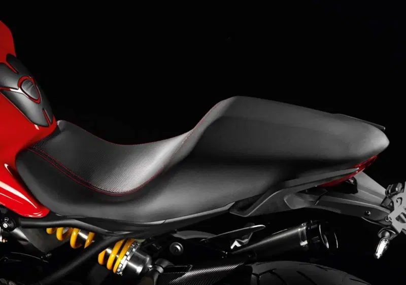 Sella ribassata -40mm Ducati Monster 821 (2)