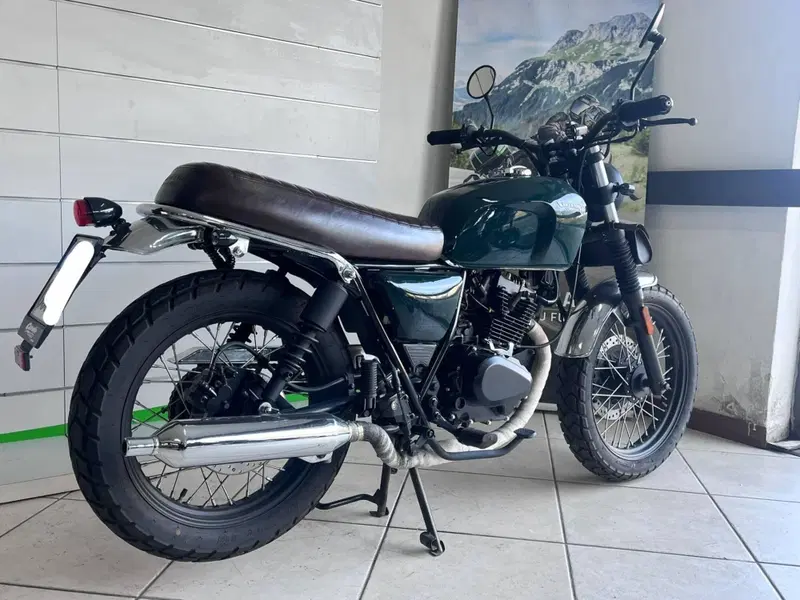 Brixton Motorcycles Cromwell 125 CBS (2021 - 26) (3)
