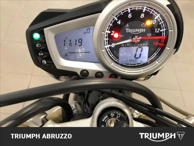 Triumph Street Triple (2007 - 12) (9)