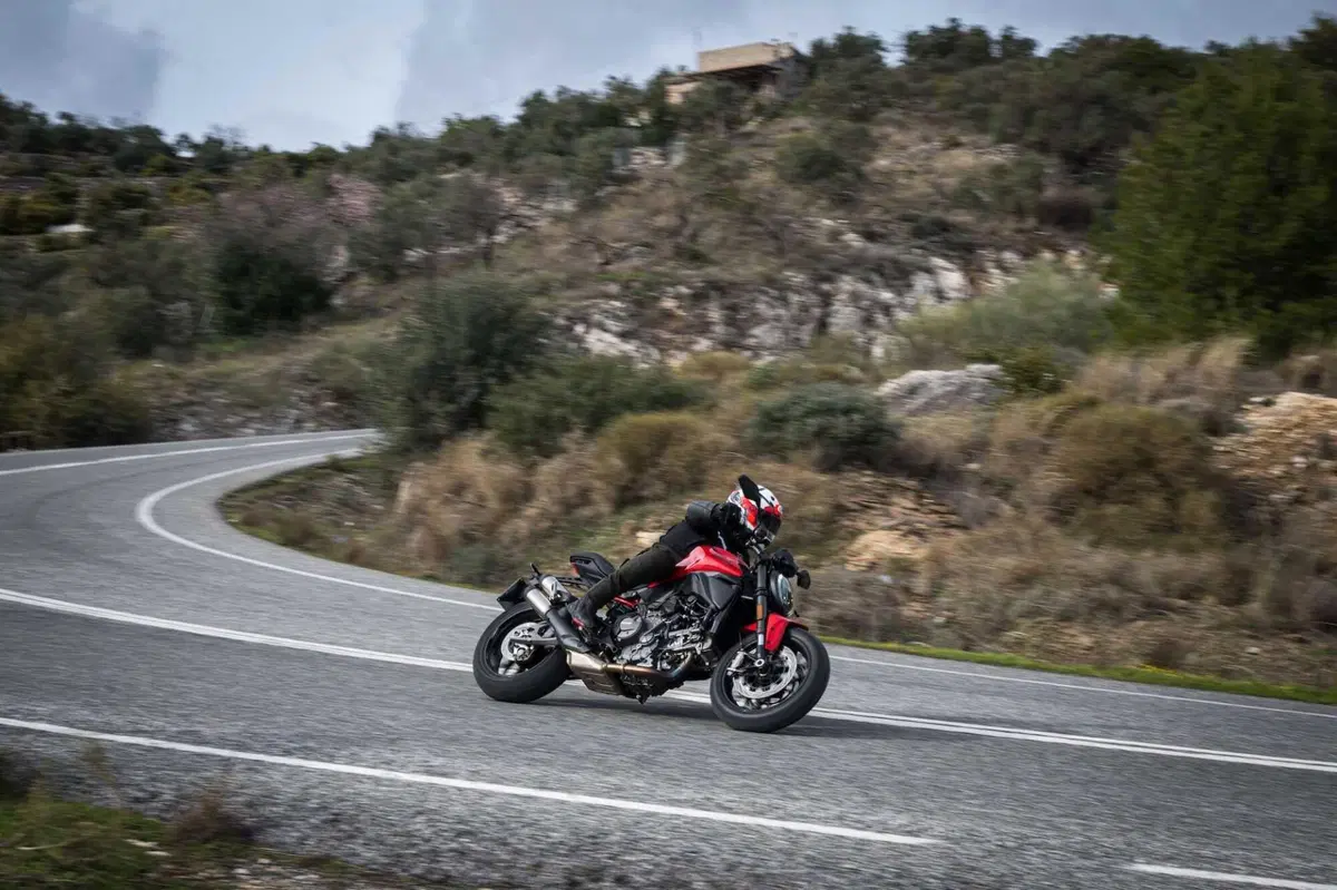 Ducati Monster V2: Ritorno alle origini (2)