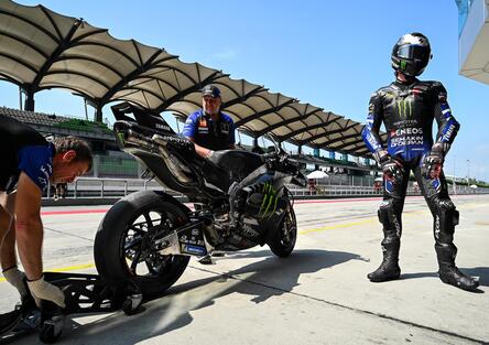 Test di Sepang. Álex Rins: Ci hanno detto che non potevamo uscire perché i motori di Fabio Quartararo e Toprak Razgatlioglu si erano rotti