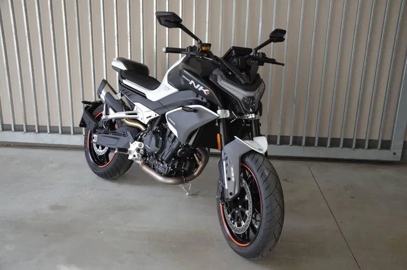 CFMOTO 800NK Advanced (2023 - 26)