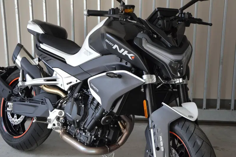 CFMOTO 800NK Advanced (2023 - 26) (2)