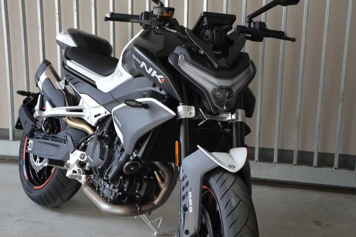 CFMOTO 800NK Advanced (2023 - 26) (4)
