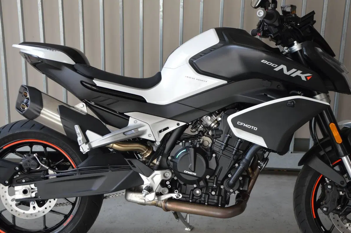 CFMOTO 800NK Advanced (2023 - 26) (7)