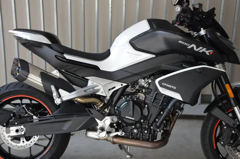 CFMOTO 800NK Advanced (2023 - 26) (7)