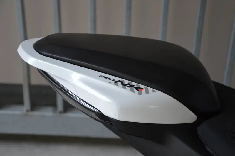 CFMOTO 800NK Advanced (2023 - 26) (9)