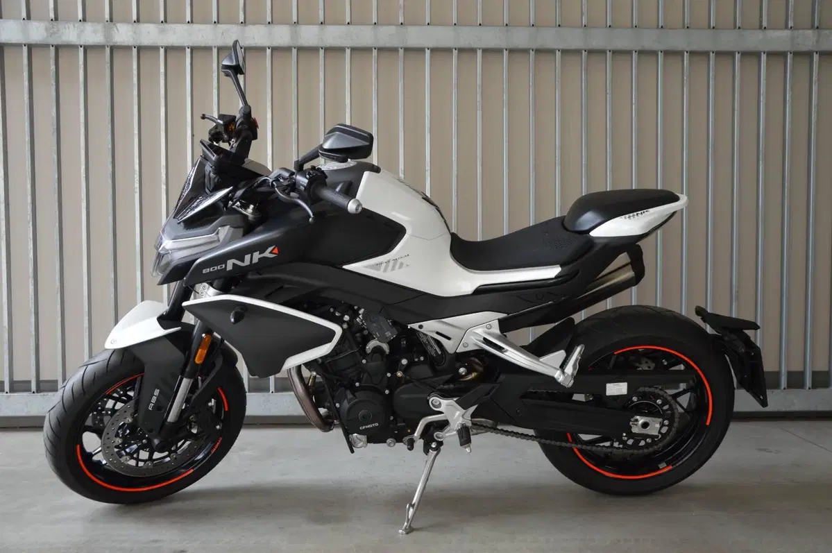 CFMOTO 800NK Advanced (2023 - 26) (12)