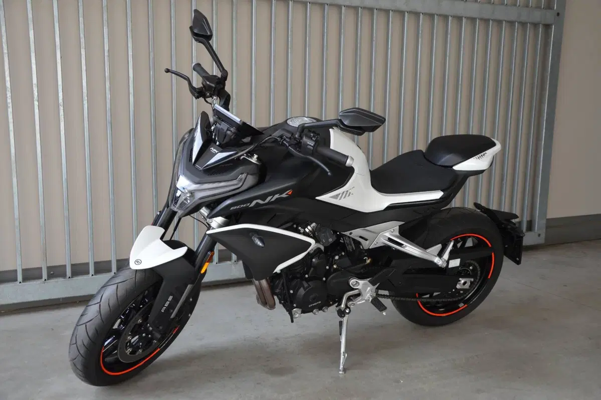 CFMOTO 800NK Advanced (2023 - 26) (14)