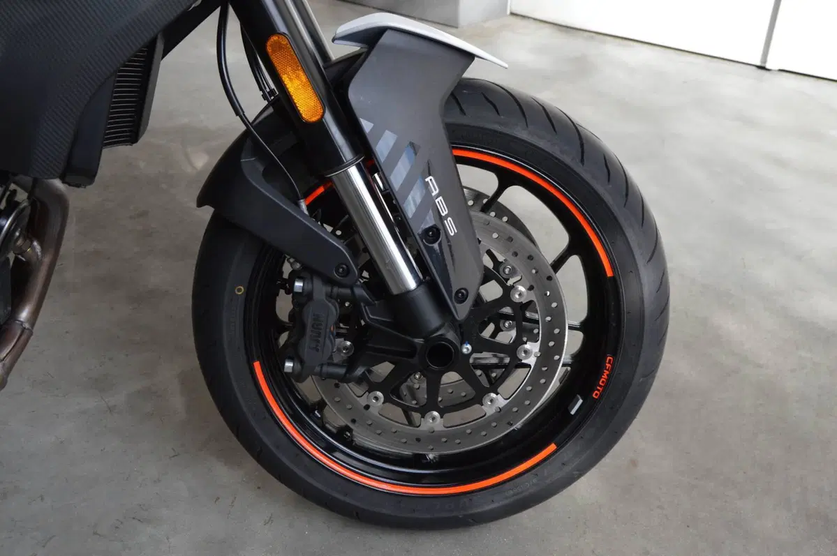 CFMOTO 800NK Advanced (2023 - 26) (19)