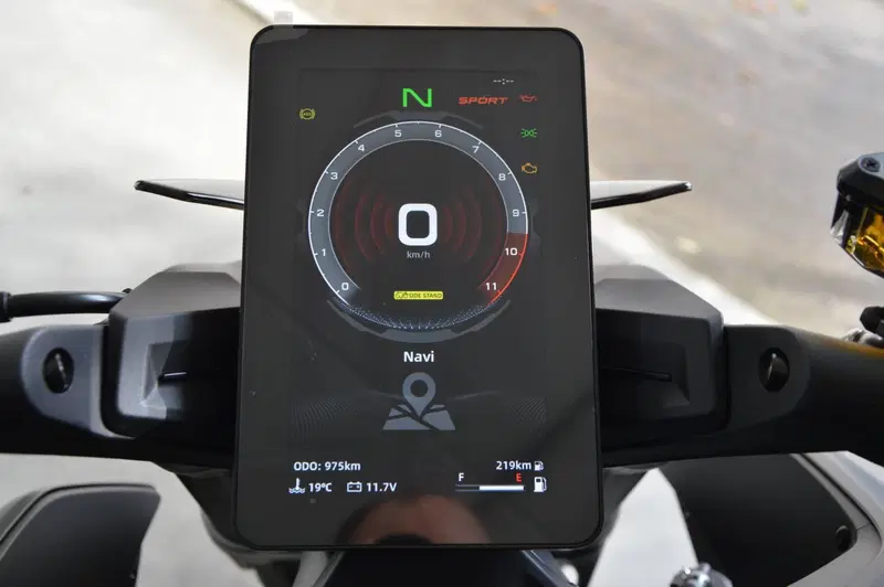 CFMOTO 800NK Advanced (2023 - 26) (20)