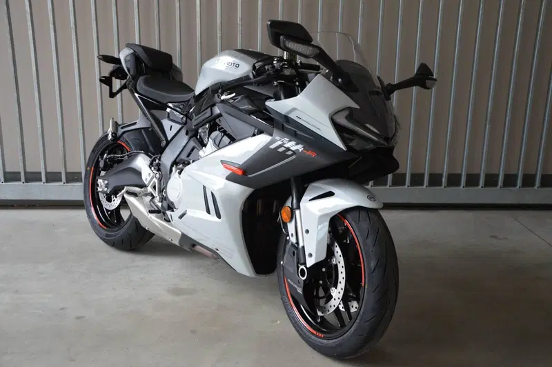 CFMOTO 675SR-R (2025 - 26)