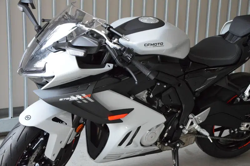 CFMOTO 675SR-R (2025 - 26) (11)