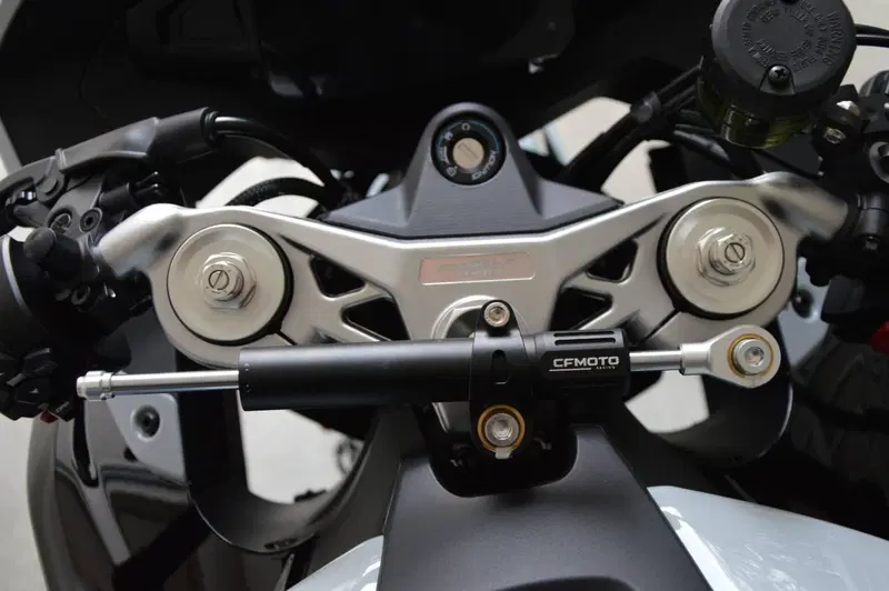 CFMOTO 675SR-R (2025 - 26) (15)