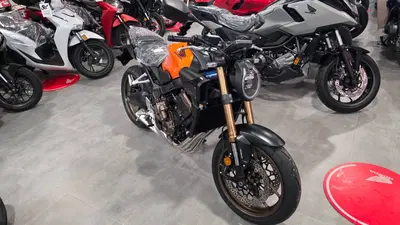 Honda CB 650 R E-Clutch (2024 - 26) nuova