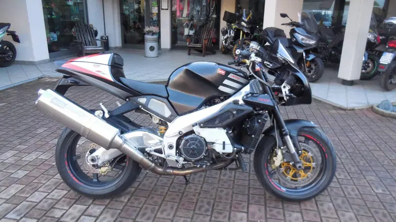 Aprilia RSV 1000 (2002)