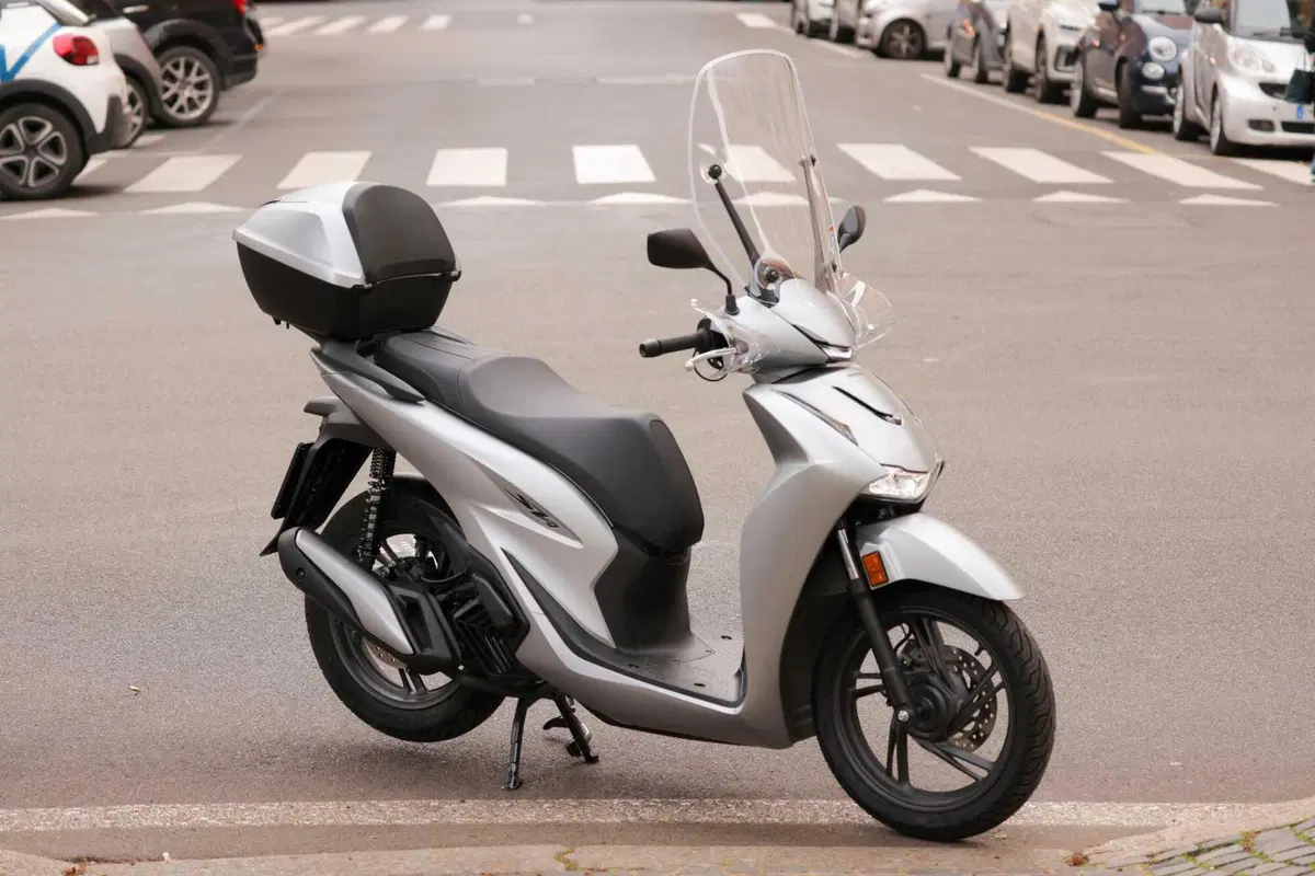 SH 125i e 150i 2026 TEST: tante novità e tante conferme per il best seller Honda [VIDEO E GALLERY] 