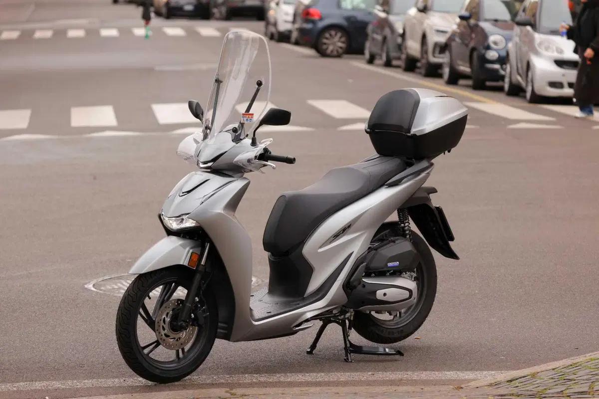 SH 125i e 150i 2026 TEST: tante novità e tante conferme per il best seller Honda [VIDEO E GALLERY]  (2)