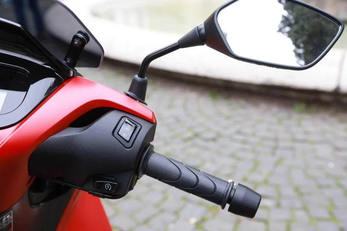 SH 125i e 150i 2026 TEST: tante novità e tante conferme per il best seller Honda [VIDEO E GALLERY]  (13)