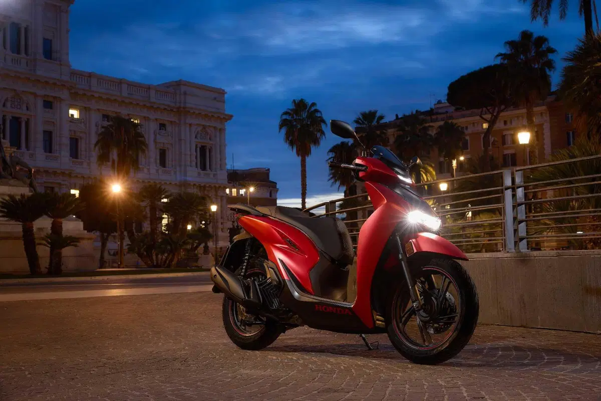 SH 125i e 150i 2026 TEST: tante novità e tante conferme per il best seller Honda [VIDEO E GALLERY]  (16)