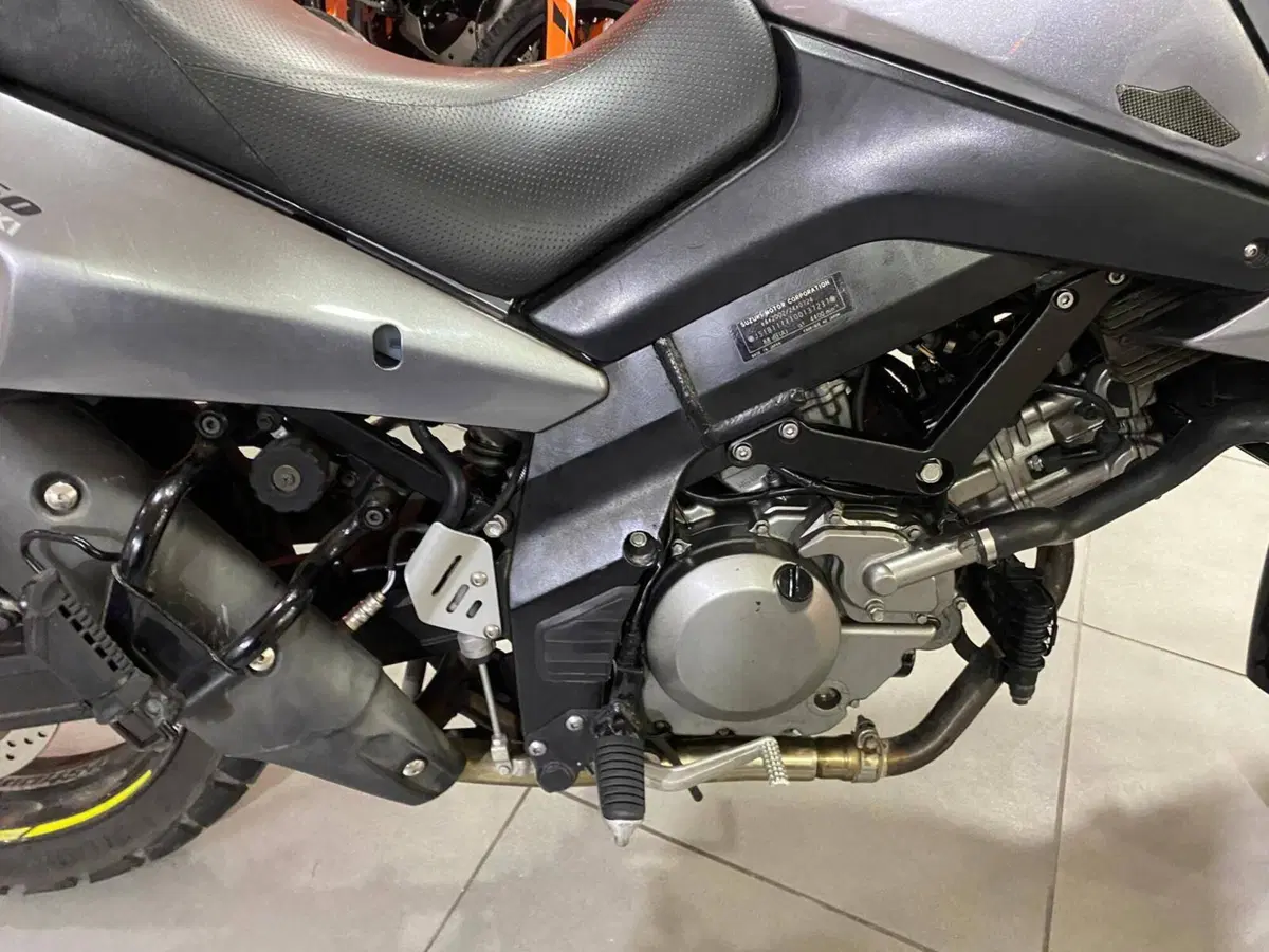 Suzuki V-Strom 650 (2008 - 11) (7)