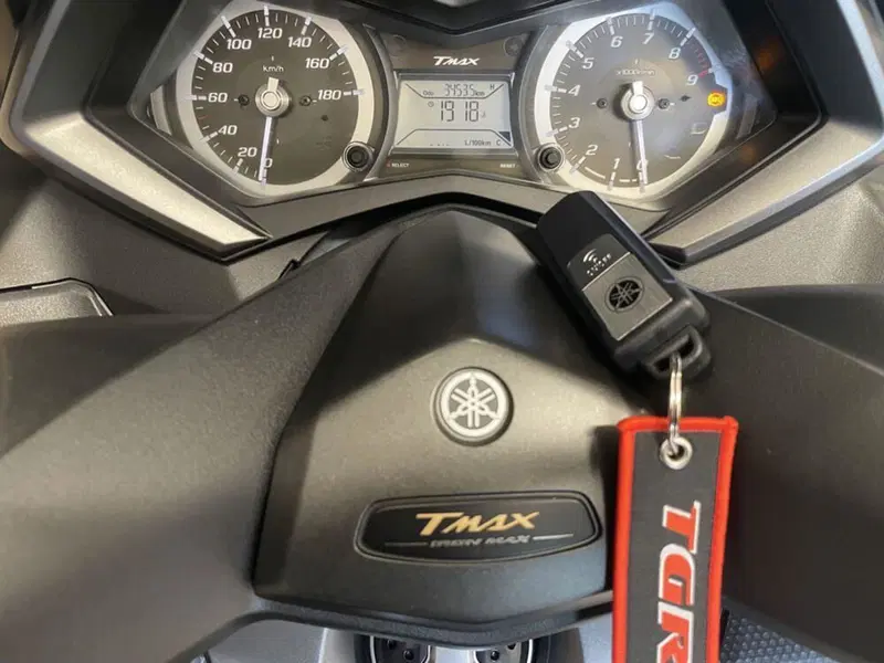 Yamaha T-Max 530 Iron Max ABS (2014 - 17) (8)