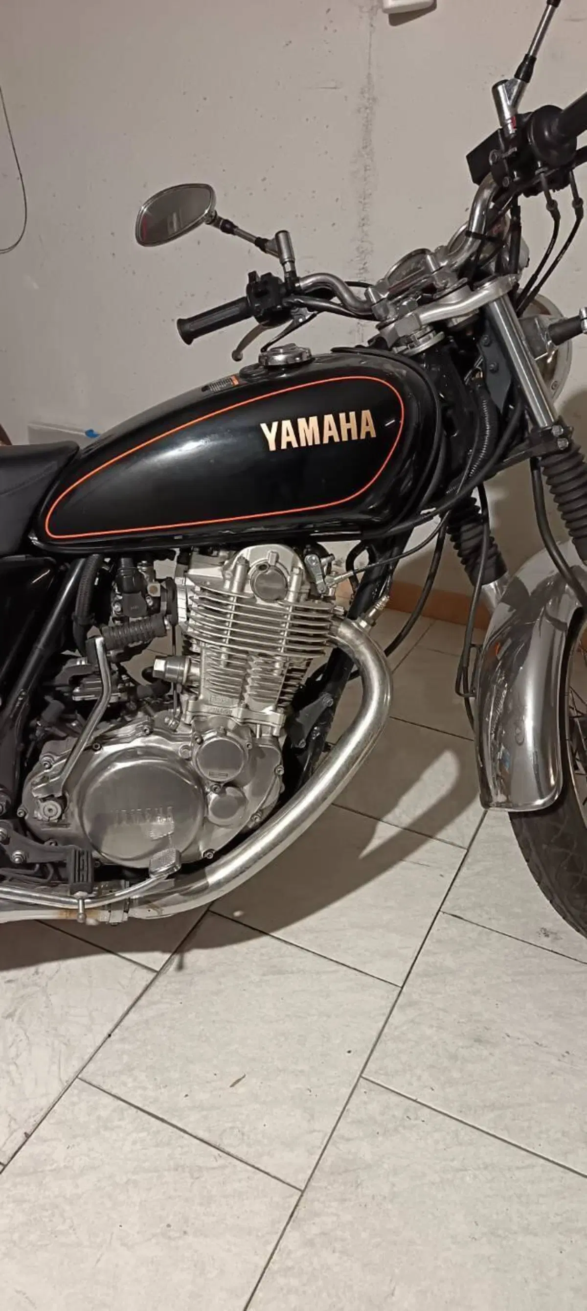 Yamaha SR 400 (2013 - 17) (2)