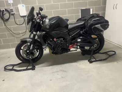 Yamaha FZ1 (2006 - 16) usata