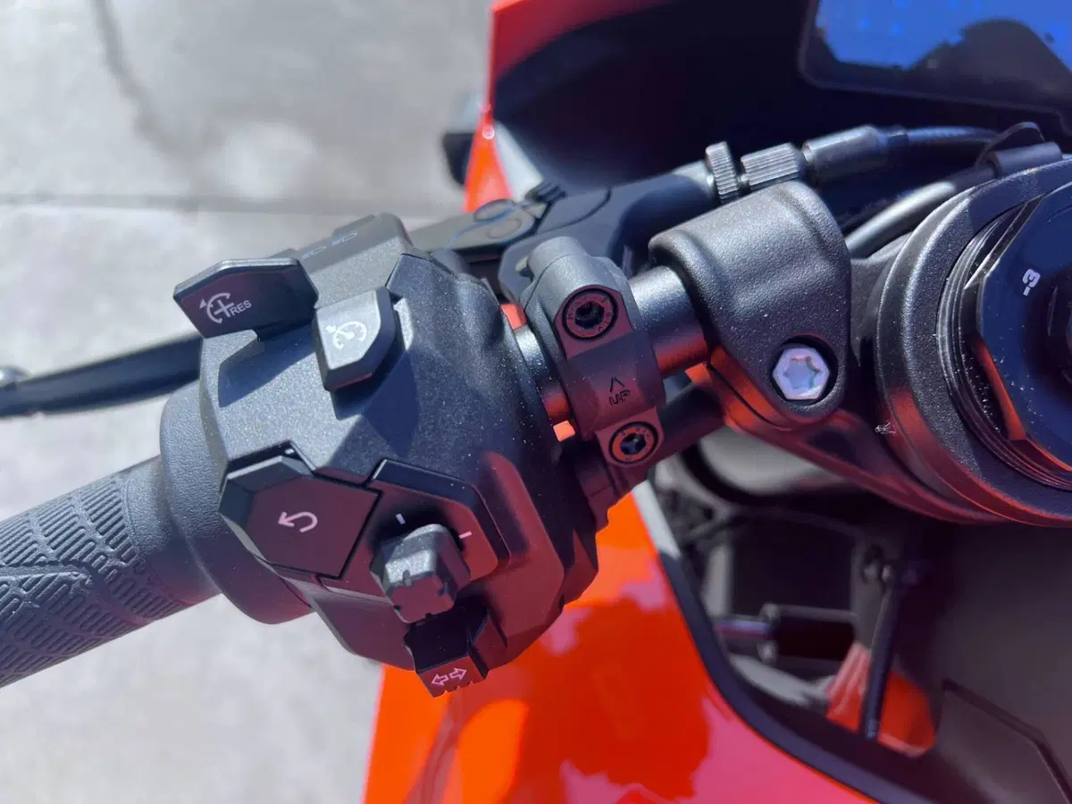 KTM 990 RC R (2026) (6)