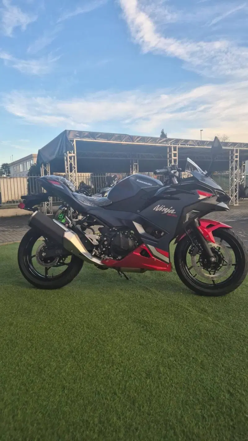 Kawasaki Ninja 500 SE (2024 - 26) (2)