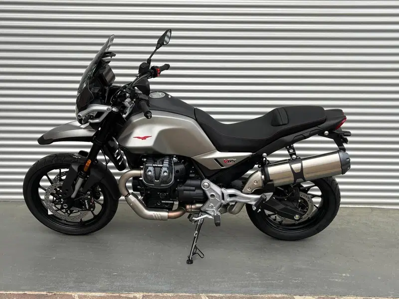 Moto Guzzi V85 Strada (2024 - 26) (5)