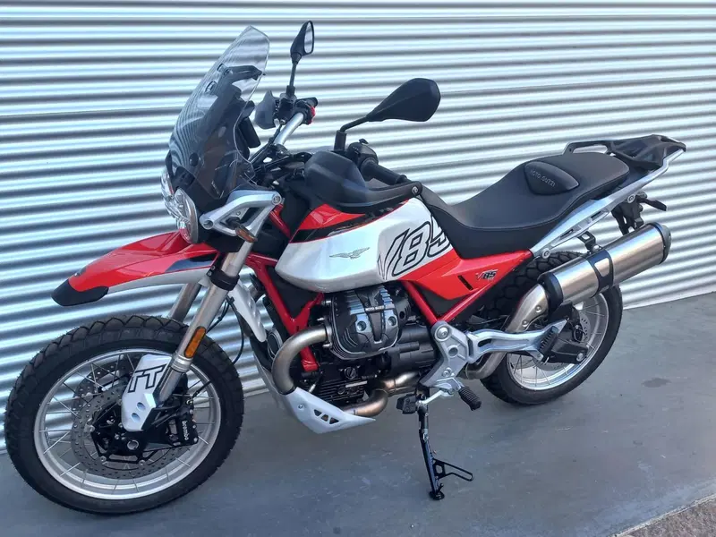 Moto Guzzi V85 TT (2024 - 26) (4)