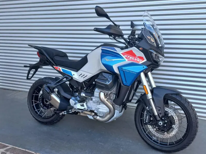 Moto Guzzi Stelvio Duecento Tributo (2025 - 26) (3)