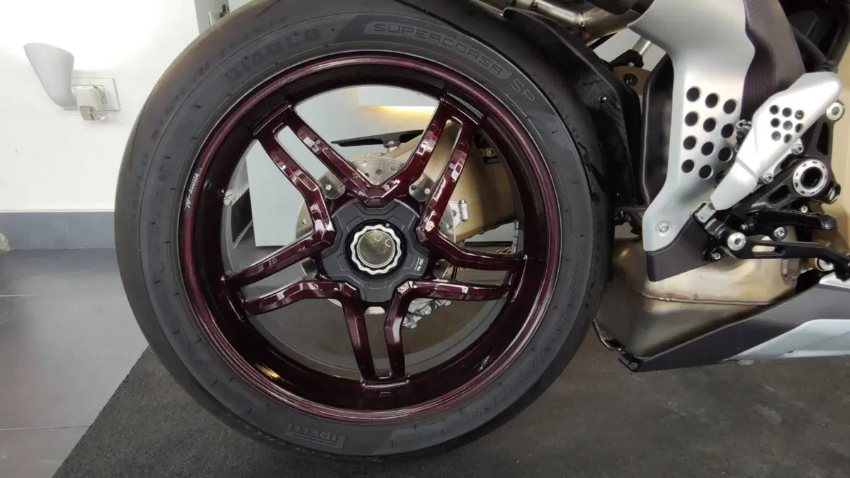 MV Agusta Brutale 1000 Serie Oro (2019 - 20) (10)