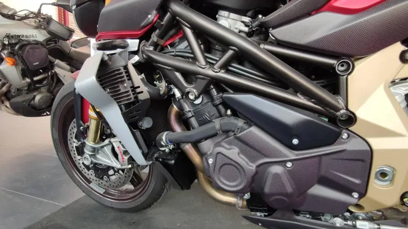 MV Agusta Brutale 1000 Serie Oro (2019 - 20) (13)