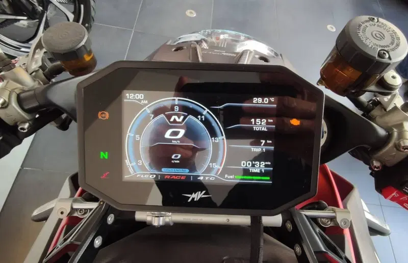 MV Agusta Brutale 1000 Serie Oro (2019 - 20) (19)
