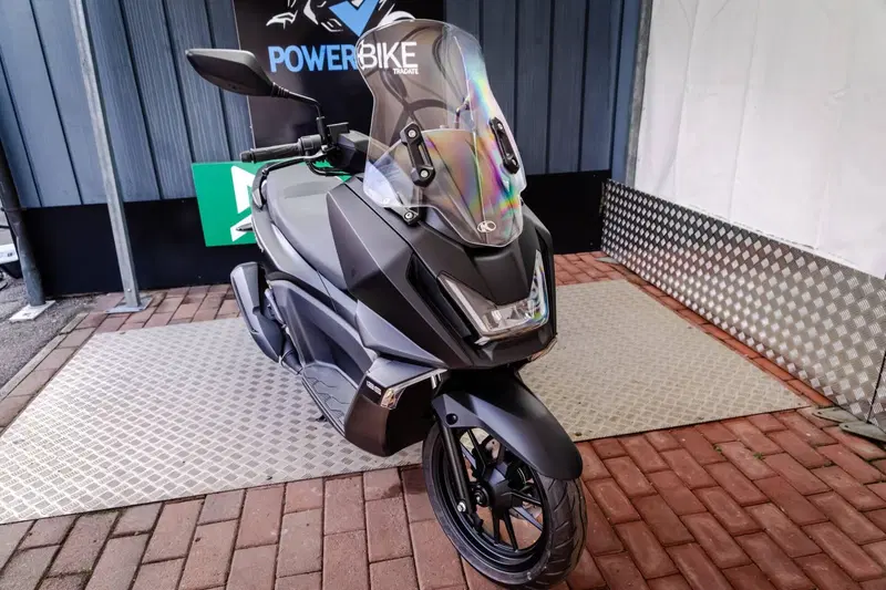 Kymco Skytown 125i (2024 - 26) (13)