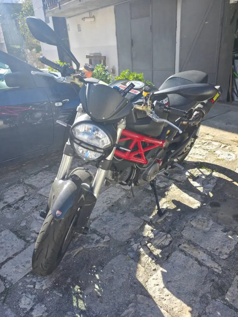 Ducati Monster 796 (2010 - 13) (2)