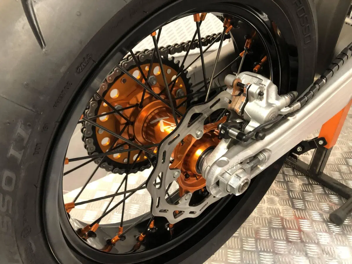 KTM 125 XC-W (2025) (9)