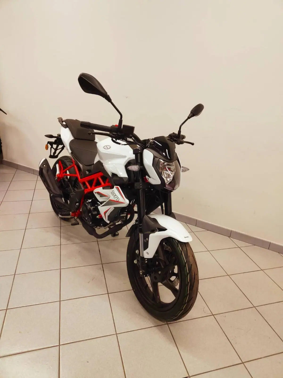 Benelli BN 125 (2026) (4)